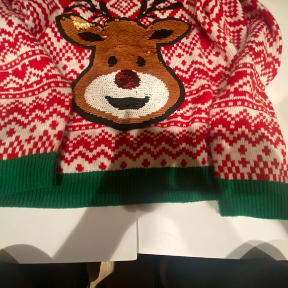 Woman’s Christmas sweater - Picture 6 of 9